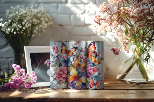 20oz Skinny Tumbler met Vlinders en Bloemen in Aquarellook - 590ml